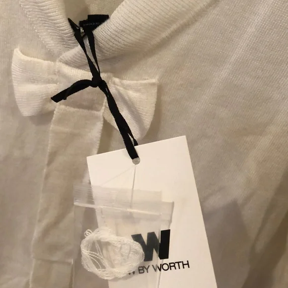 Worth Women's Cream Sweater with Bow Detail - Picture 5 of 7